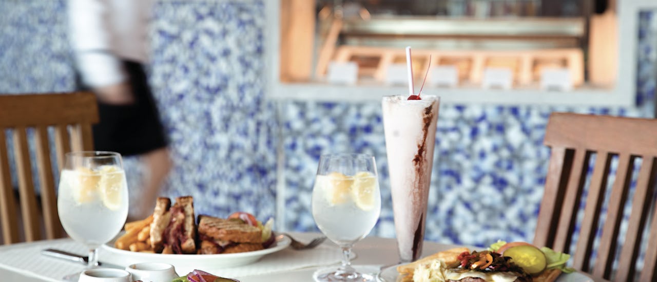 Laid-back style at Waves Grill