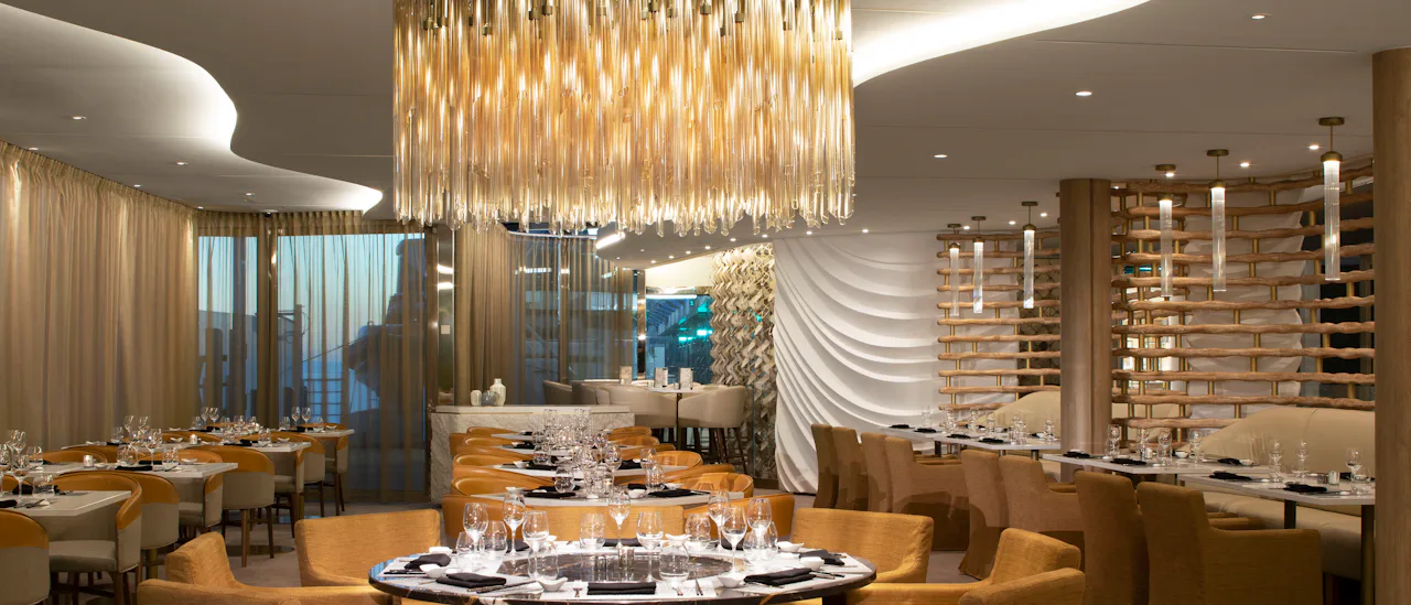 Asian restaurant Raw on five