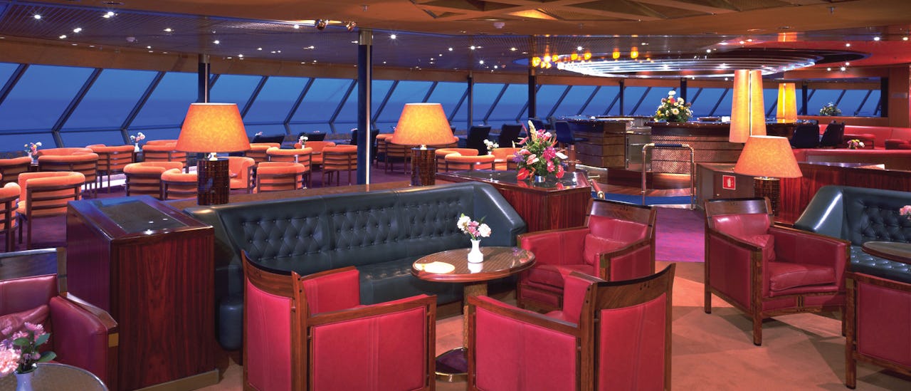 The observation lounge Crow's Nest