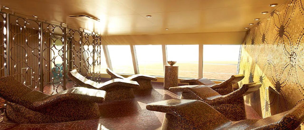 Heated thermal beds in the spa